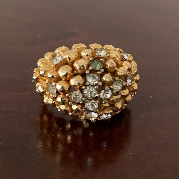 Vintage Crown Trifari nugget dome ring - Picture 2 of 11